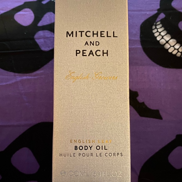 Mitchell and Peach English Leaf Body Oil - Picture 1 of 4